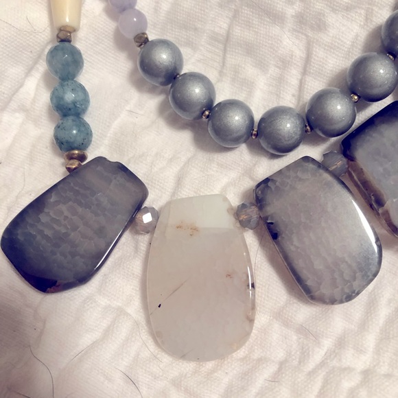 Anthropologie statement necklace - Picture 4 of 4